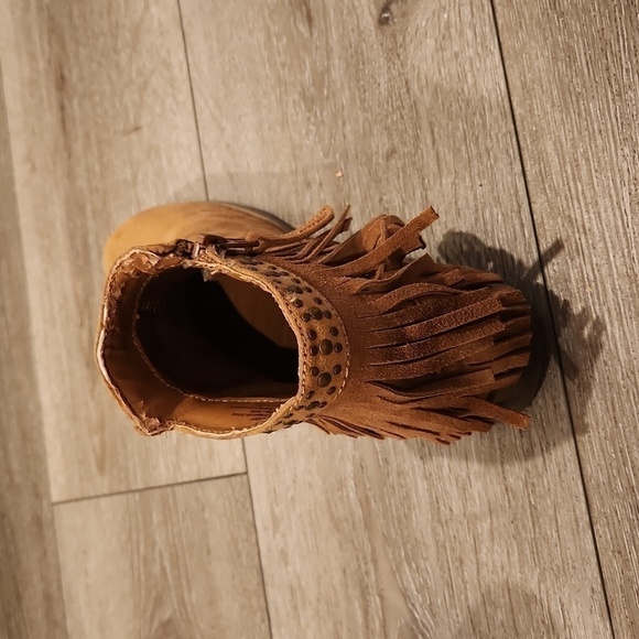 Mossimo Supply CO. Ankle Boot - Picture 3 of 6